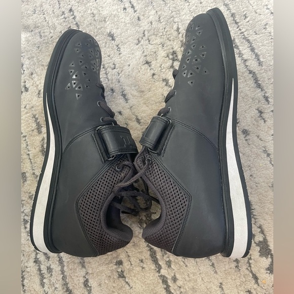 Adidas powerlift shoes—men’s 8.5 - Picture 5 of 7